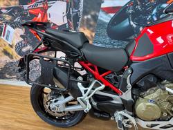 2022 DUCATI MULTISTRADA V4 S RED