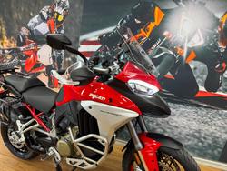 2022 DUCATI MULTISTRADA V4 S RED