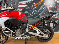 2022 DUCATI MULTISTRADA V4 S RED