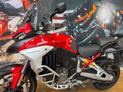 2022 DUCATI MULTISTRADA V4 S RED