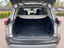 2025 Nissan
X-TRAIL ST-L