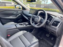 2025 Nissan X-TRAIL ST-L