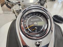 2015 Triumph THUNDERBIRD LT White