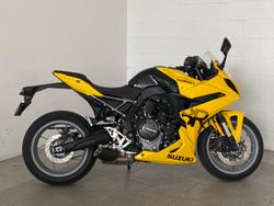 Suzuki GSX-8R