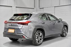 2019 Lexus
                UX 200 Luxury