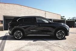 2025 MG MGS5 EV Essence 49 ZS3EM MY25 Black Pearl