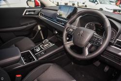 2025 Mitsubishi Outlander LS