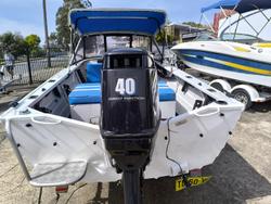 2000 QUINTREX 410 RUNABOUT