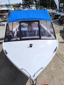 2000 QUINTREX 410 RUNABOUT
