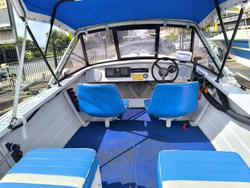 2000 QUINTREX 410 RUNABOUT