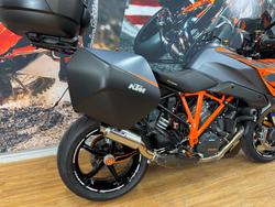 2022 Ktm 1290 SUPER DUKE GT ORANGE