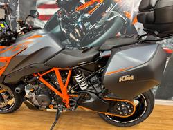 2022 Ktm 1290 SUPER DUKE GT ORANGE