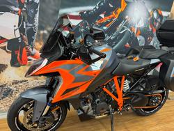2022 Ktm 1290 SUPER DUKE GT ORANGE