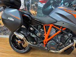 2022 Ktm 1290 SUPER DUKE GT ORANGE