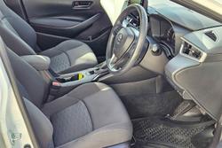 2020 Toyota
                Corolla Ascent Sport Hybrid