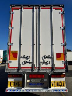 2017 Maxitrans St3 34 Pallet -30 Reefer B Double Double Stacker, Rear Evap