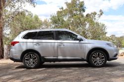 2017 Mitsubishi Outlander LS Safety Pack