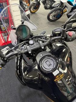 2025 Royal Enfield Himalayan 450 Himalayan Black
