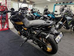 2025 Royal Enfield Himalayan 450 Himalayan Black