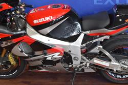 2002 Suzuki GSX-R1000 Red