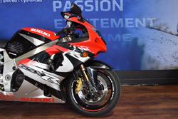 2002 Suzuki GSX-R1000 Red