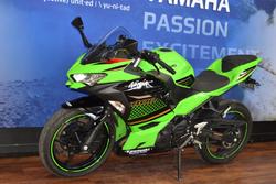 2020 Kawasaki NINJA 400 KRT EDITION Green