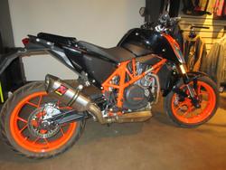 KTM 690 Duke R