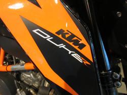 2017 KTM 690 Duke R Duke Black