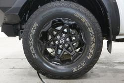 2022 Nissan
                Navara SL Warrior