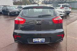 2016 Kia
                Rio S
