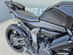 2022 Yamaha YZF-R7LA LOW GLOSS BLACK