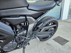 2022 Yamaha YZF-R7LA LOW GLOSS BLACK