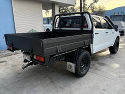 2021 Toyota
Hilux SR