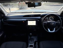 2021 Toyota
Hilux SR
