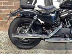 2015 Harley-Davidson Iron 883 (XL883N) Sportster Black