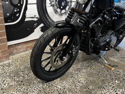 2015 Harley-Davidson Iron 883 (XL883N) Sportster Black