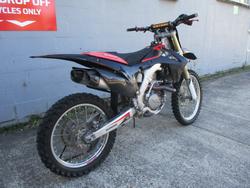 Honda 2016 HONDA 450CC CRF450RGUR RED