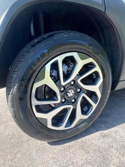 2025 Suzuki Fronx Hybrid KW Splendid Silver Pearl Metallic + Bluish Black Pearl