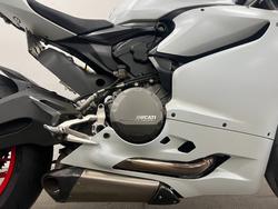 2015 DUCATI 899 PANIGALE White