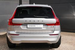 2024 Volvo XC60 Plus B5