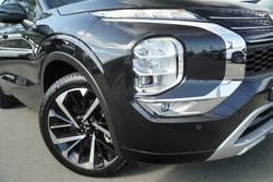 2024 Mitsubishi Outlander Exceed