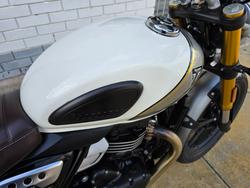 2024 Triumph SCRAMBLER 400 X White