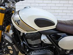 2024 Triumph SCRAMBLER 400 X White