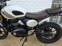 2024 Triumph SCRAMBLER 400 X White