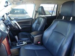 2017 Toyota
Landcruiser Prado VX