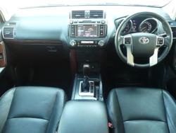 2017 Toyota
Landcruiser Prado VX
