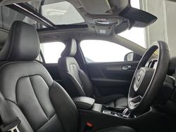 2023 Volvo XC40 Ultimate B5 Dark