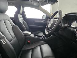 2023 Volvo XC40 Ultimate B5 Dark