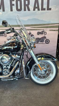 2020 Harley-davidson FLDE DELUXE (107) Vivid Black