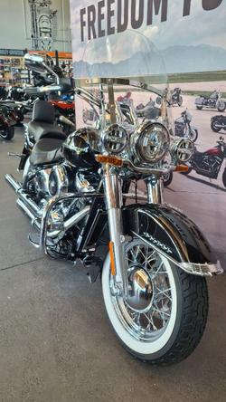 2020 Harley-davidson FLDE DELUXE (107) Vivid Black